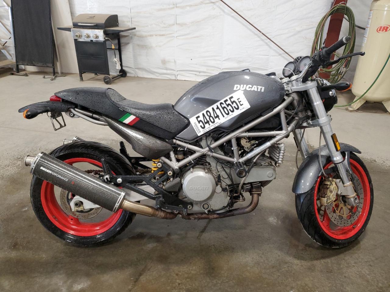 2002 Ducati Monster 750 zu verkaufen in Center Rutland, VT - Front End