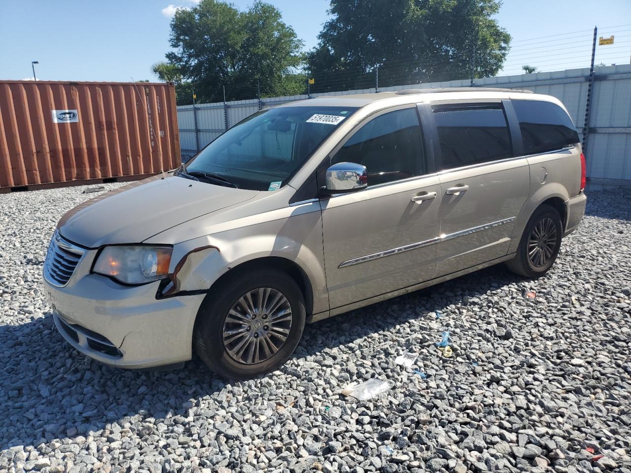 2015 Chrysler Town & Country Touring L for Sale in Apopka, FL - Front End