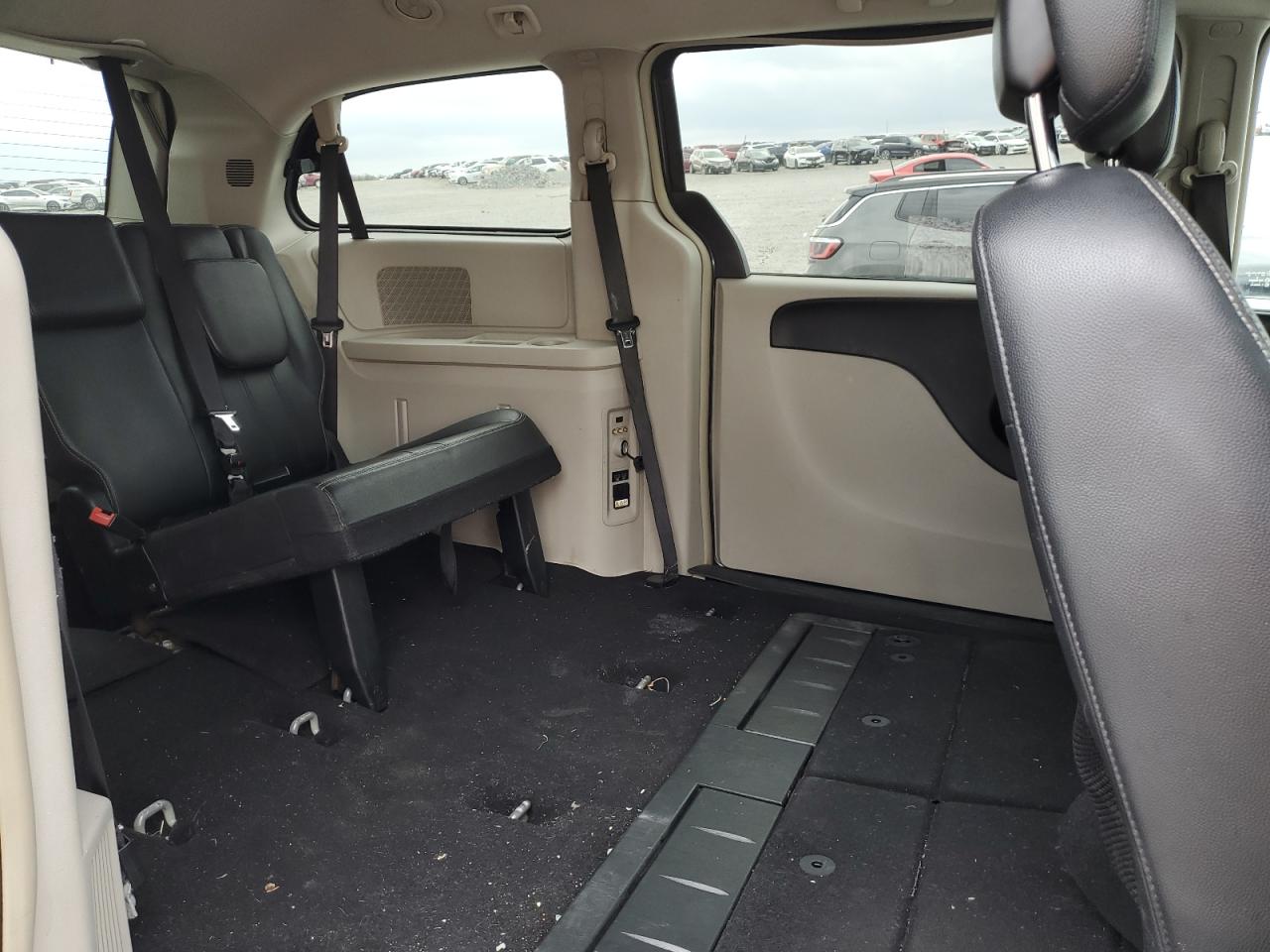 2016 Chrysler Town & Country Touring VIN: 2C4RC1BG6GR197996 Lot: 51341485