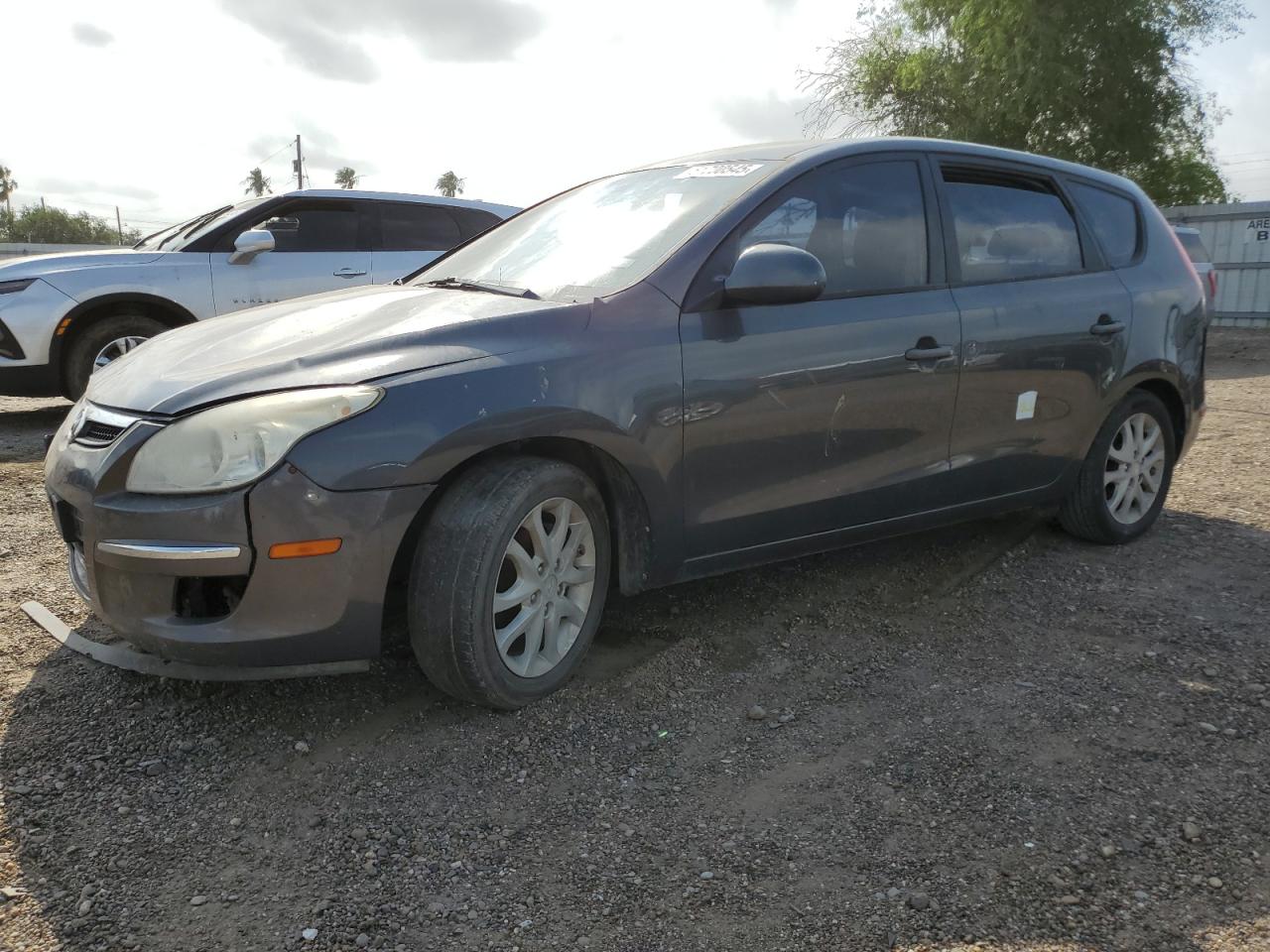 2009 Hyundai Elantra Touring იყიდება Mercedes-ში, TX - Front End
