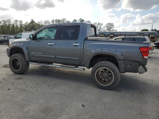  NISSAN TITAN 2015 Szary