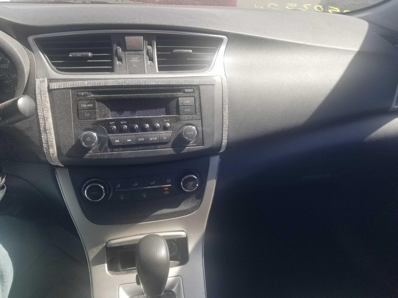 2015 Nissan Sentra - Image 9