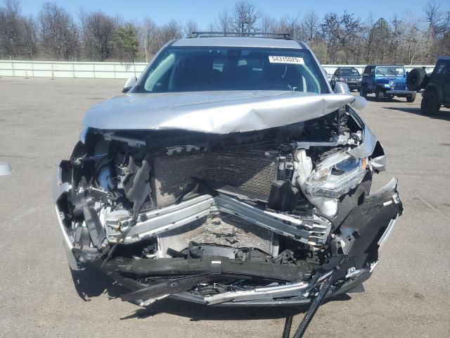  CHEVROLET TRAVERSE 2021 Серебристый