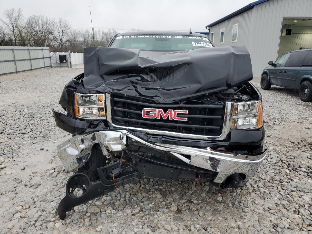 2011 GMC Sierra - Image 5