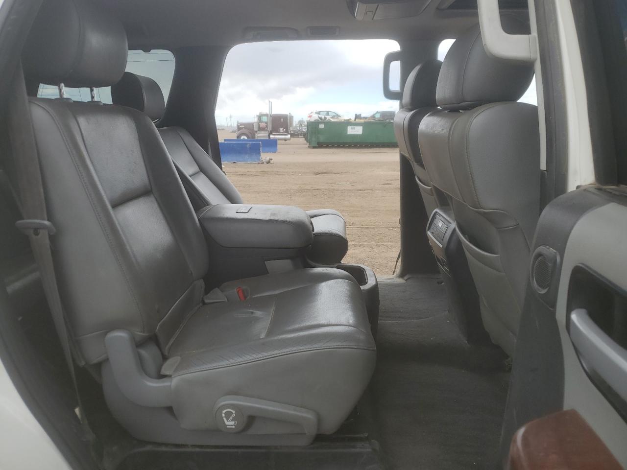 2013 Toyota Sequoia Platinum VIN: 5TDDW5G10DS091107 Lot: 53121685