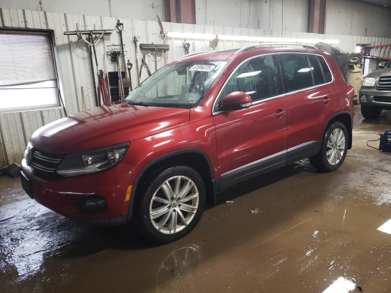 2013 Volkswagen Tiguan S للبيع في Elgin، IL - Front End