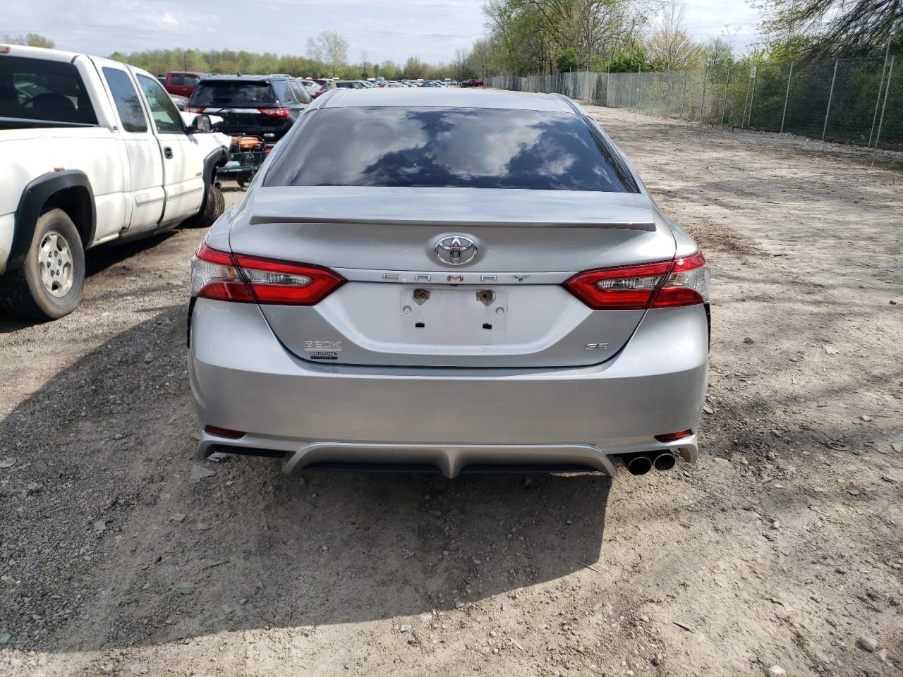 2018 Toyota Camry L VIN: 4T1B11HK9JU533665 Lot: 55276455