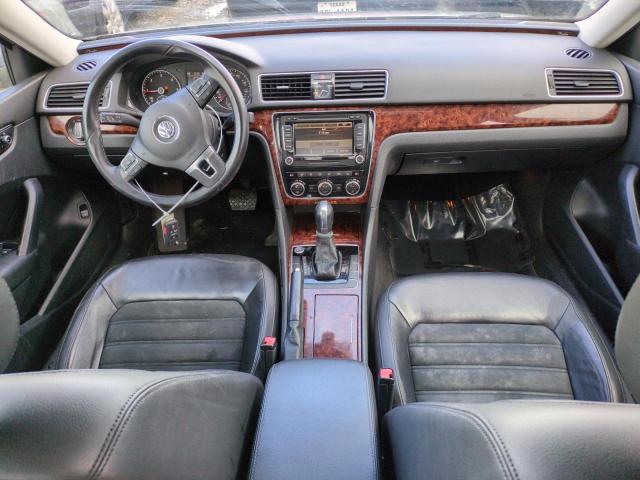 Sedans VOLKSWAGEN PASSAT 2012 Silver