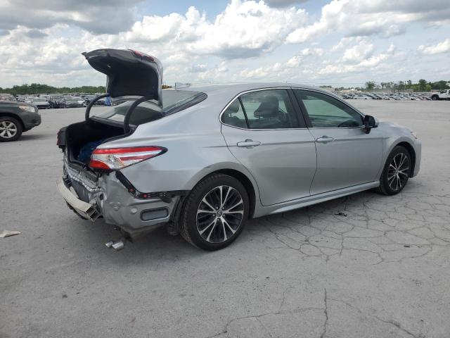  TOYOTA CAMRY 2020 Srebrny