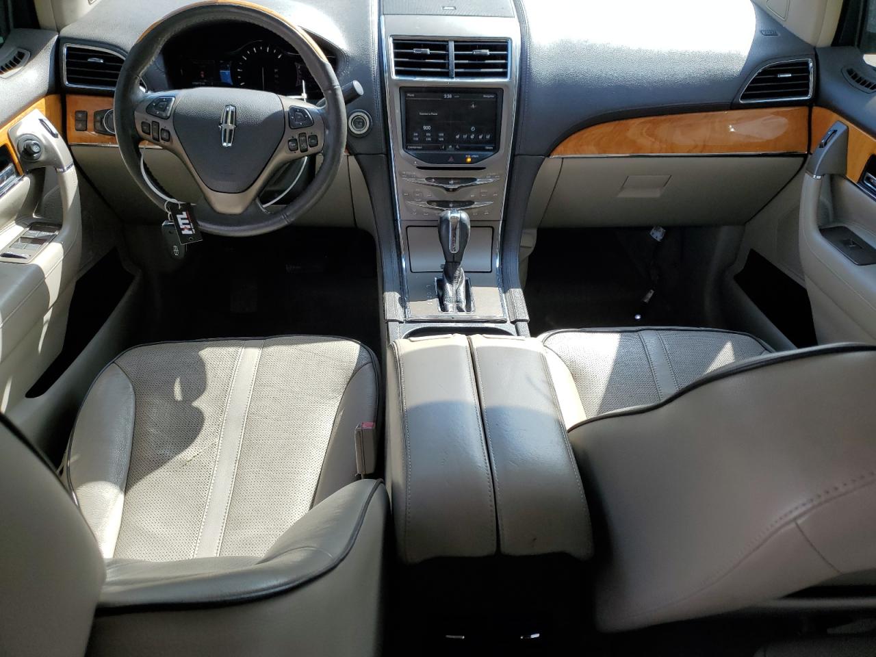 2011 Lincoln MKX - Image 8