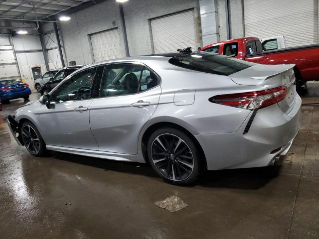  TOYOTA CAMRY 2018 Серебристый