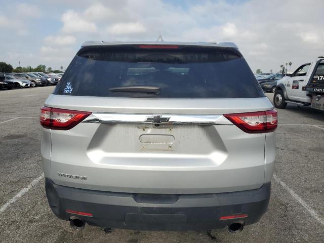  CHEVROLET TRAVERSE 2018 Серебристый