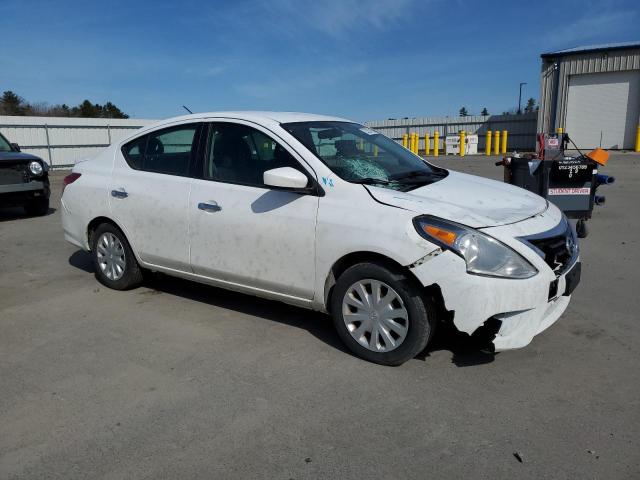 Sedans NISSAN VERSA 2016 Biały