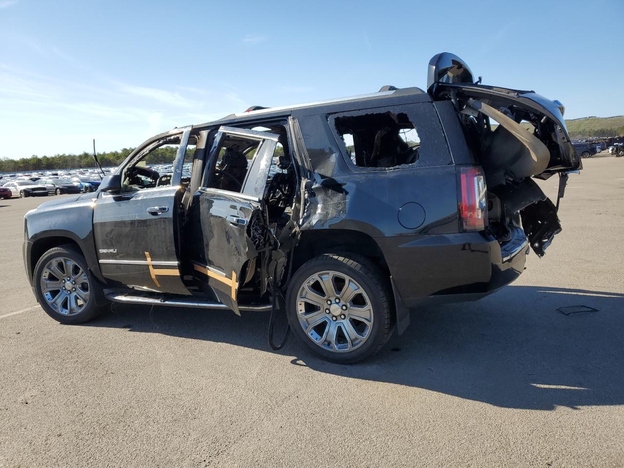 2016 GMC Yukon Denali VIN: 1GKS2CKJXGR121932 Lot: 53669565