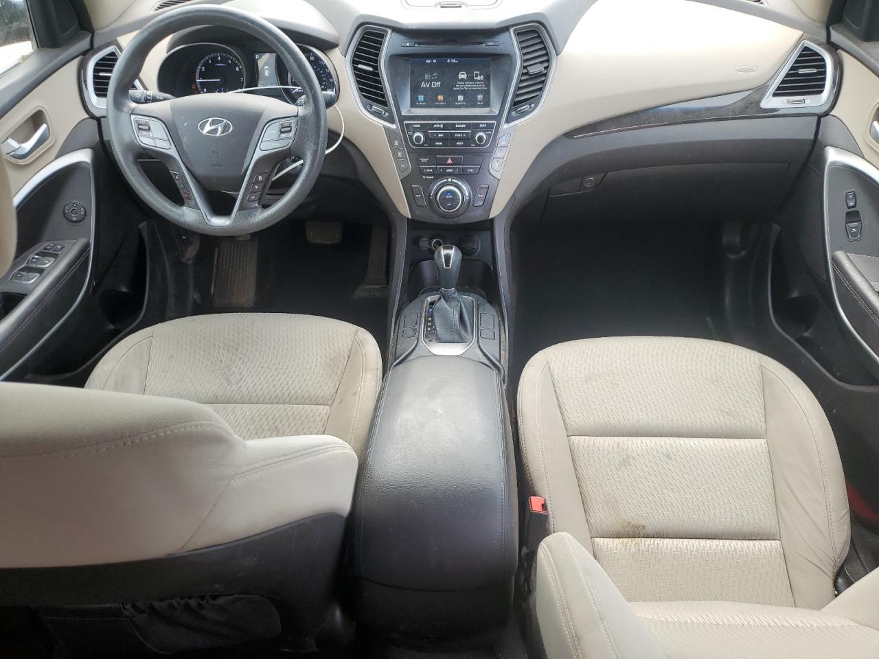 2017 Hyundai Santa Fe Se VIN: KM8SMDHF8HU252673 Lot: 54665045