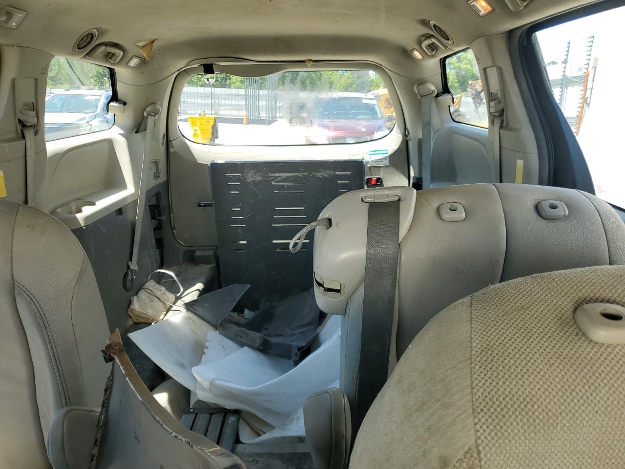 2014 Toyota Sienna VIN: 5TDZK3DC8ES480770 Lot: 53128095