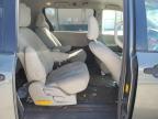 2014 Toyota Sienna  იყიდება Pekin-ში, IL - Front End