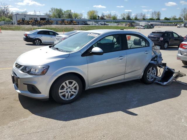  CHEVROLET SONIC 2018 Серебристый