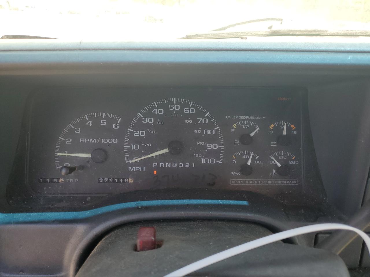 1998 Chevrolet Gmt-400 C1500 VIN: 1GCEC14R2WZ146898 Lot: 52628865