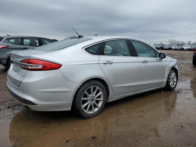  FORD FUSION 2017 Серебристый