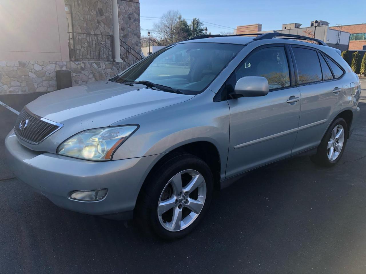 2004 Lexus Rx 330 за продажба в New Britain, CT - Minor Dent/Scratches