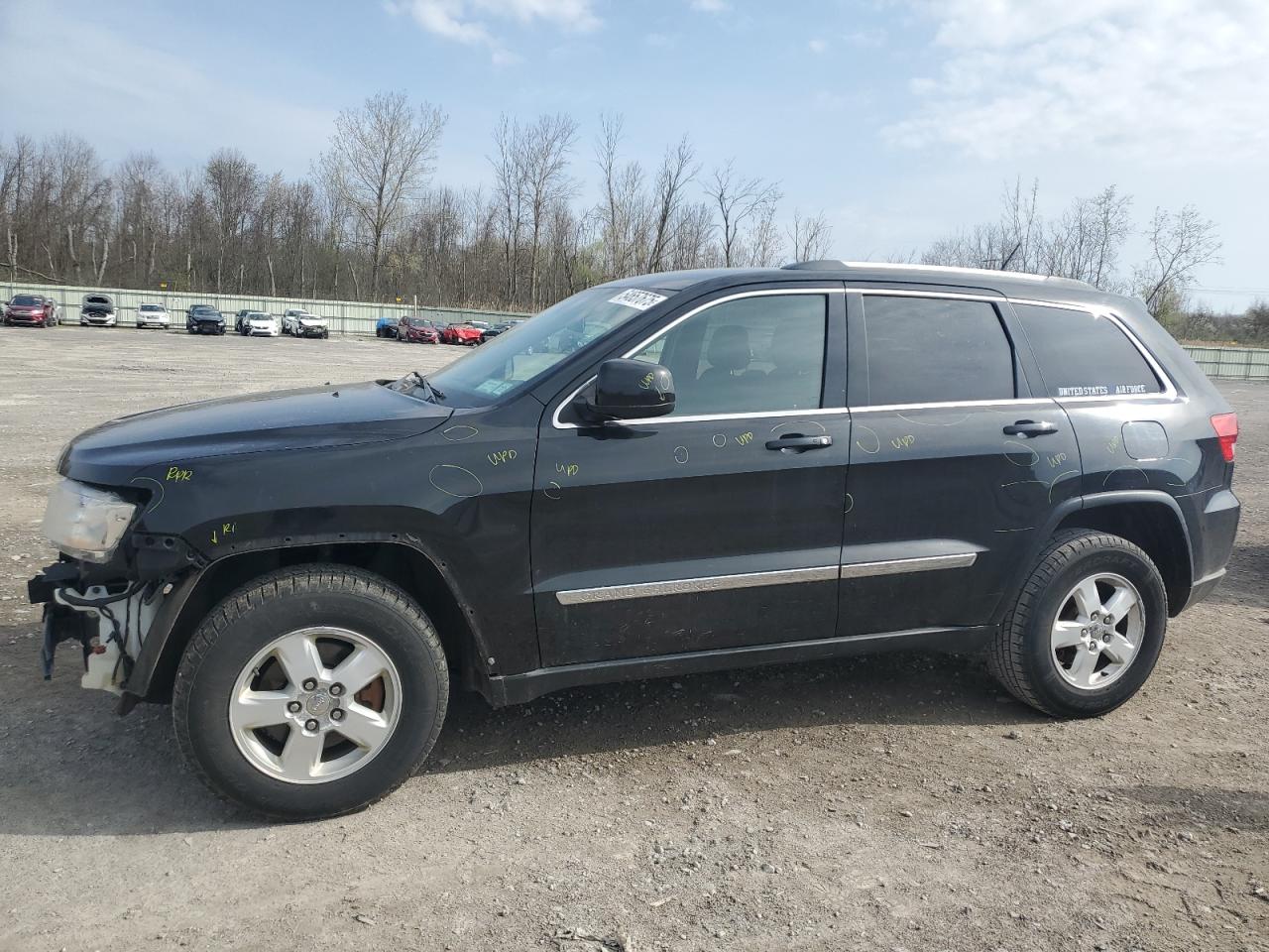 2013 Jeep Grand Cherokee Laredo იყიდება Leroy-ში, NY - Front End
