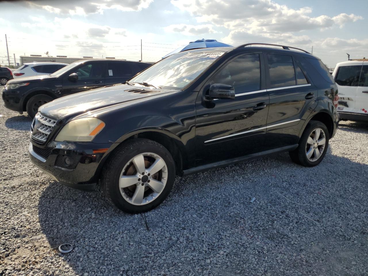 2011 Mercedes-Benz Ml 350 4Matic للبيع في Riverview، FL - Normal Wear