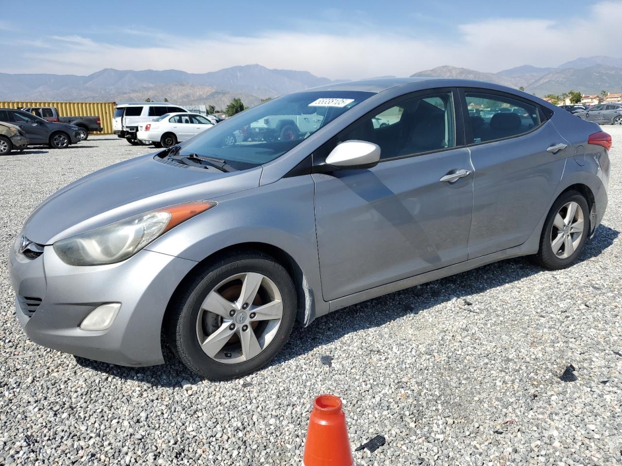 2013 Hyundai Elantra Gls იყიდება Mentone-ში, CA - Minor Dent/Scratches