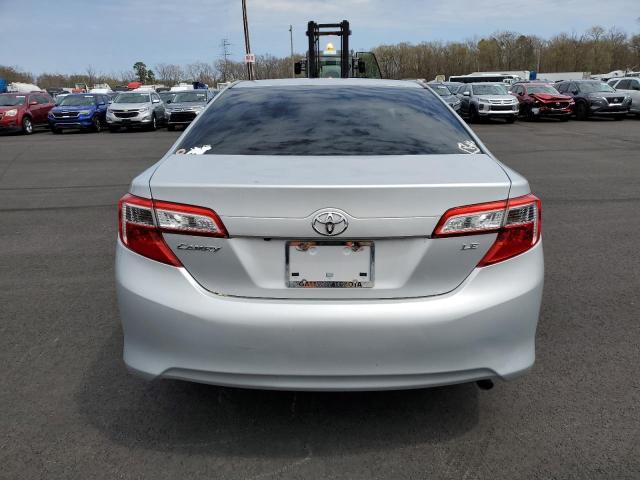  TOYOTA CAMRY 2014 Сріблястий