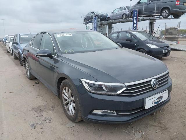 2018 VOLKSWAGEN PASSAT SE