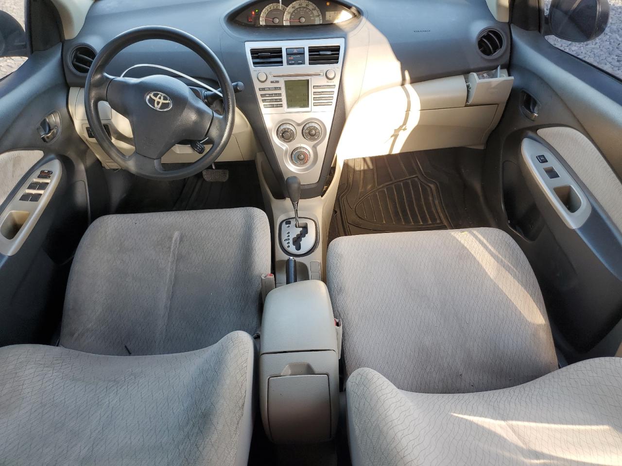 2008 Toyota Yaris VIN: JTDBT923281275175 Lot: 54000935
