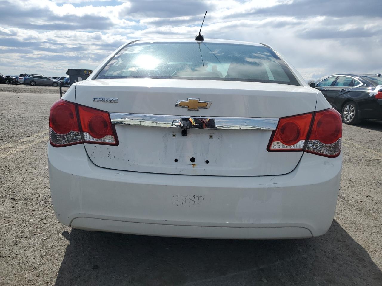 2016 Chevrolet Cruze Limited Ls VIN: 1G1PC5SG0G7121196 Lot: 53057285