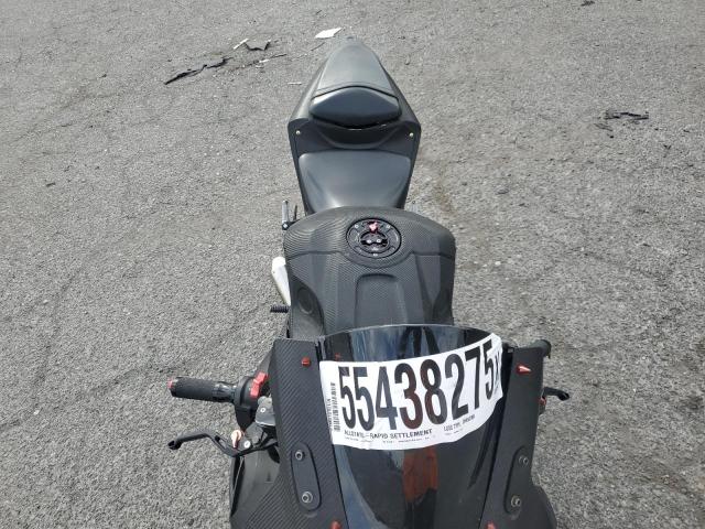 2019 YAMAHA YZFR3 A