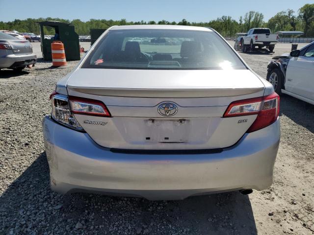 Седани TOYOTA CAMRY 2014 Сріблястий