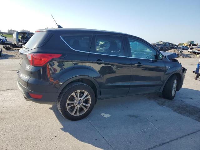  FORD ESCAPE 2019 Czarny