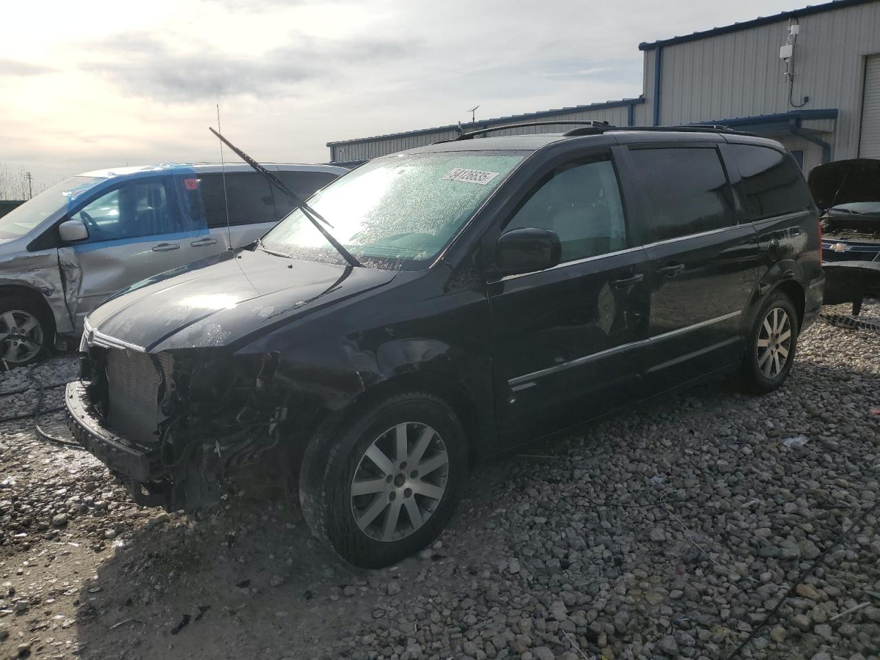 Wayland, MI에서 판매 중인 2010 Chrysler Town & Country Touring - Front End