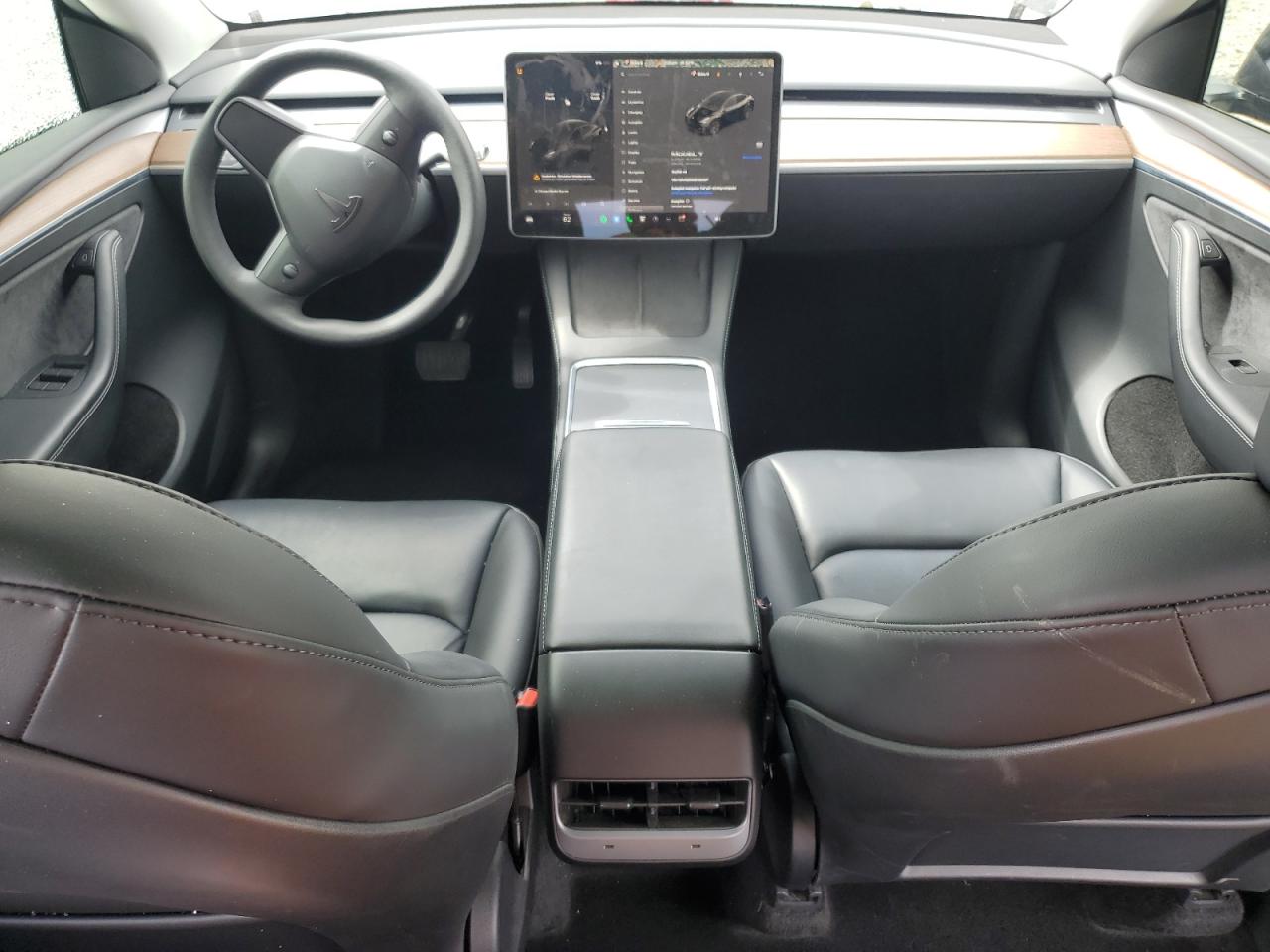 2024 Tesla Model Y VIN: 7SAYGDEE5RF084537 Lot: 54586585