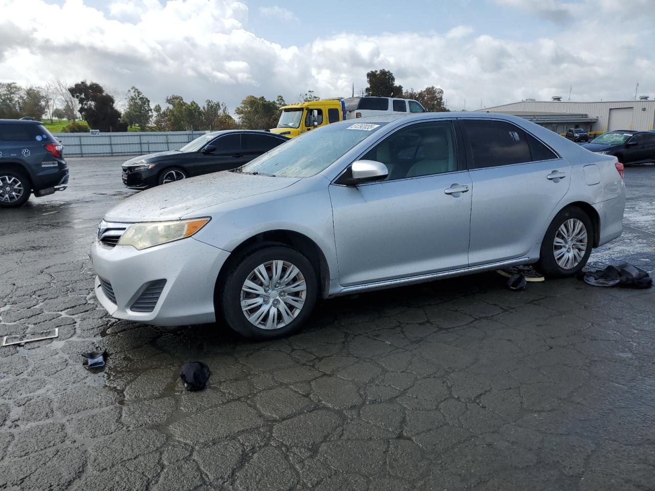 2012 Toyota Camry Base for Sale in Martinez, CA - Minor Dent/Scratches