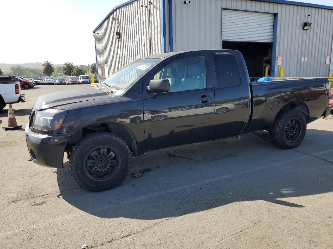 2007 Nissan Titan Xe продається в Vallejo, CA - Minor Dent/Scratches