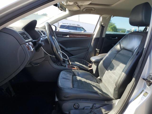  VOLKSWAGEN PASSAT 2013 Srebrny
