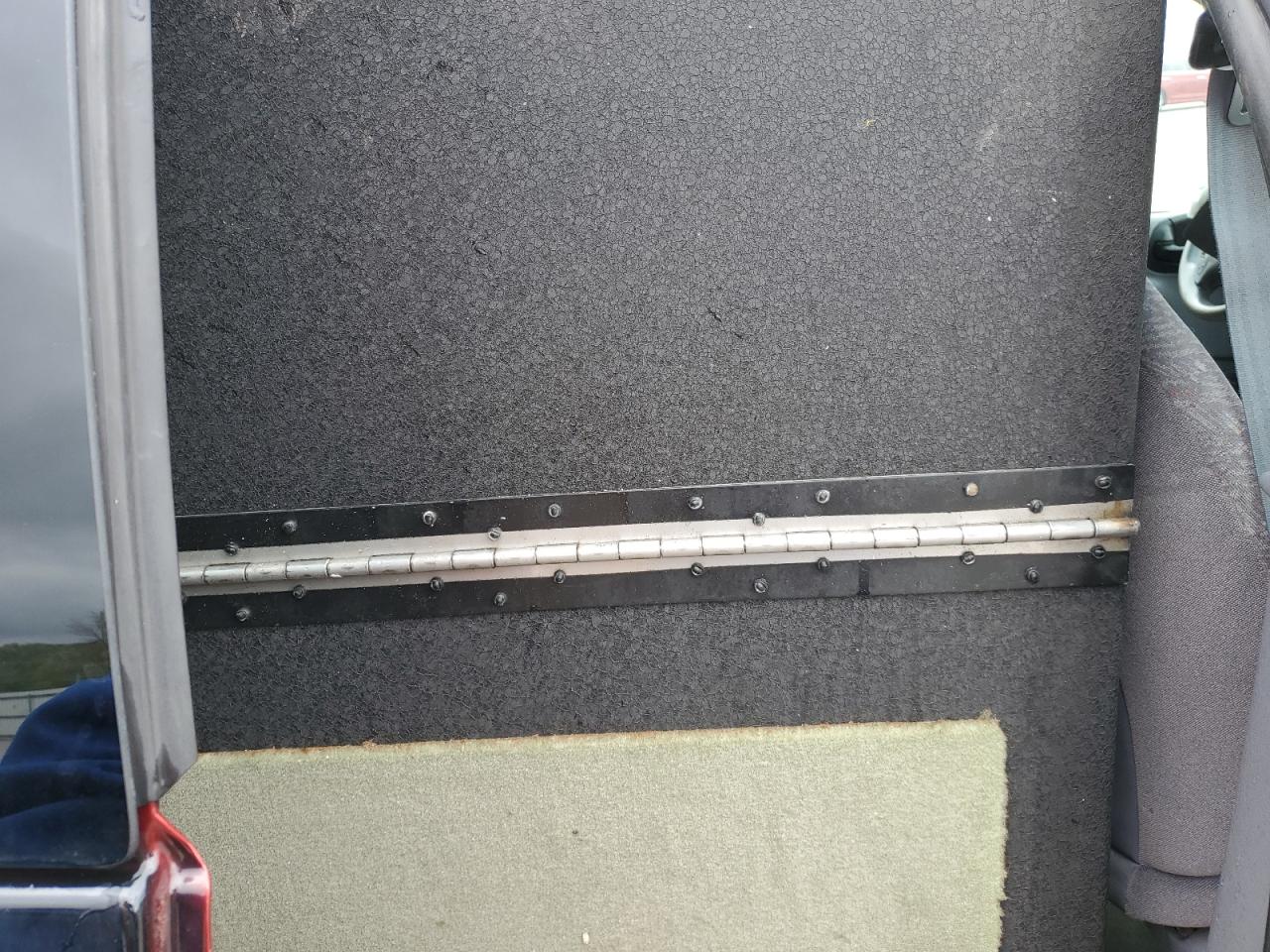 2000 Dodge Grand Caravan Le VIN: 1B4GP54L1YB594610 Lot: 52517275