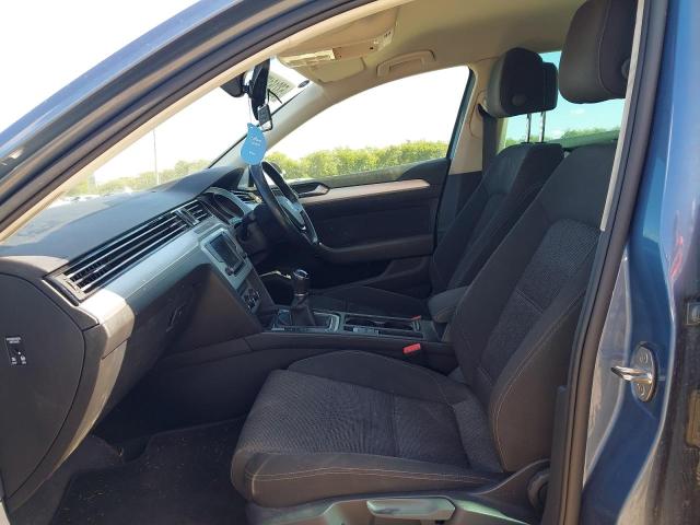 2016 VOLKSWAGEN PASSAT SE