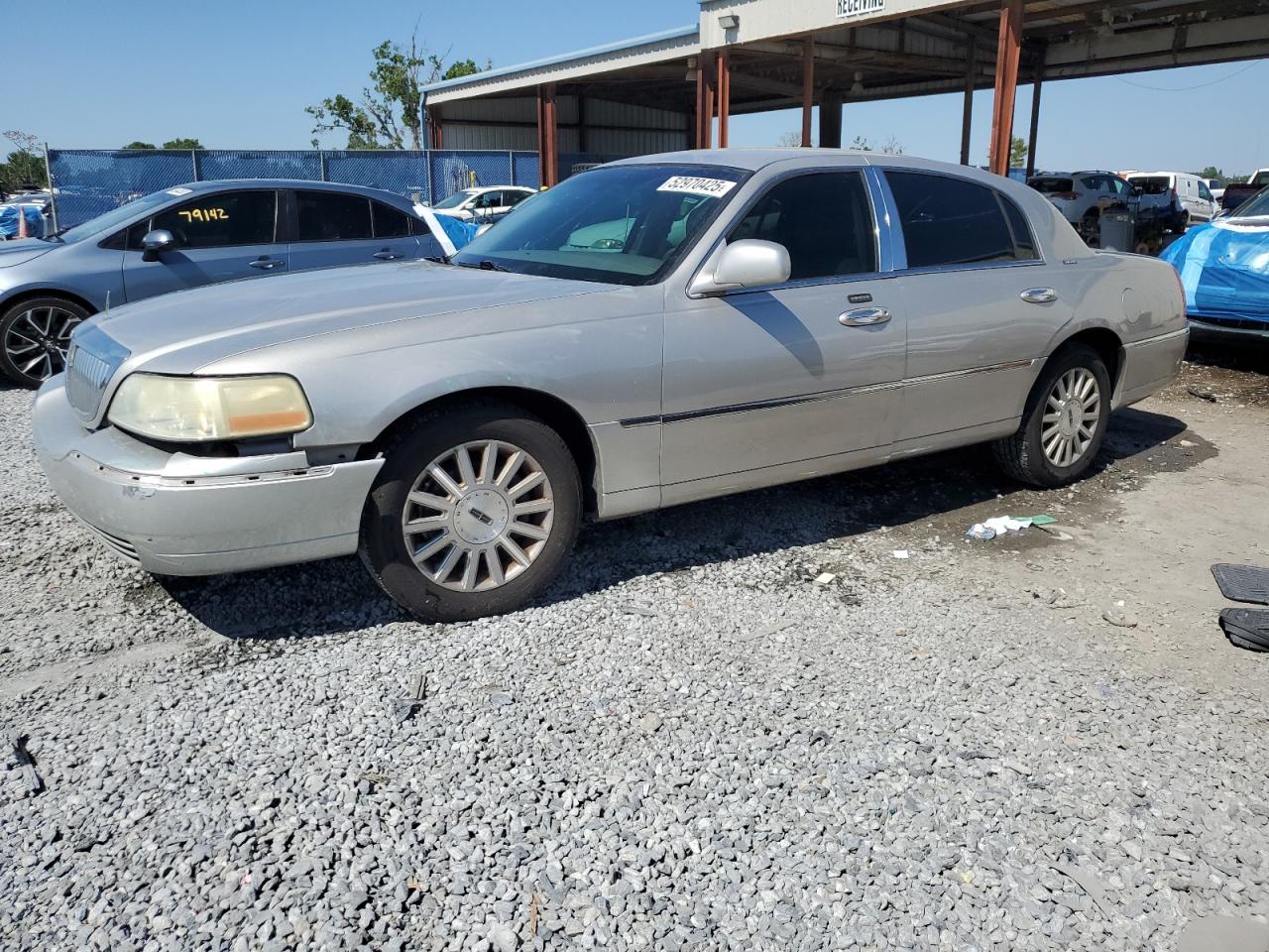 Riverview, FL에서 판매 중인 2004 Lincoln Town Car Executive - Front End