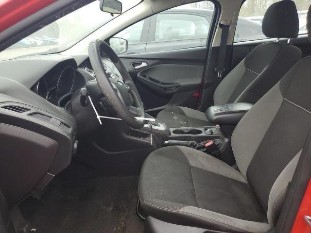 Sedans FORD FOCUS 2014 Red