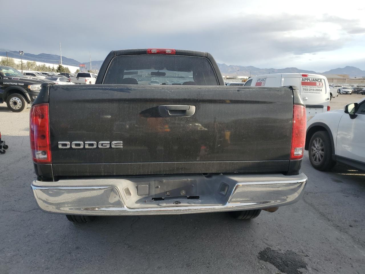 2002 Dodge Ram 1500 VIN: 3D7HA18N42G111211 Lot: 51679425