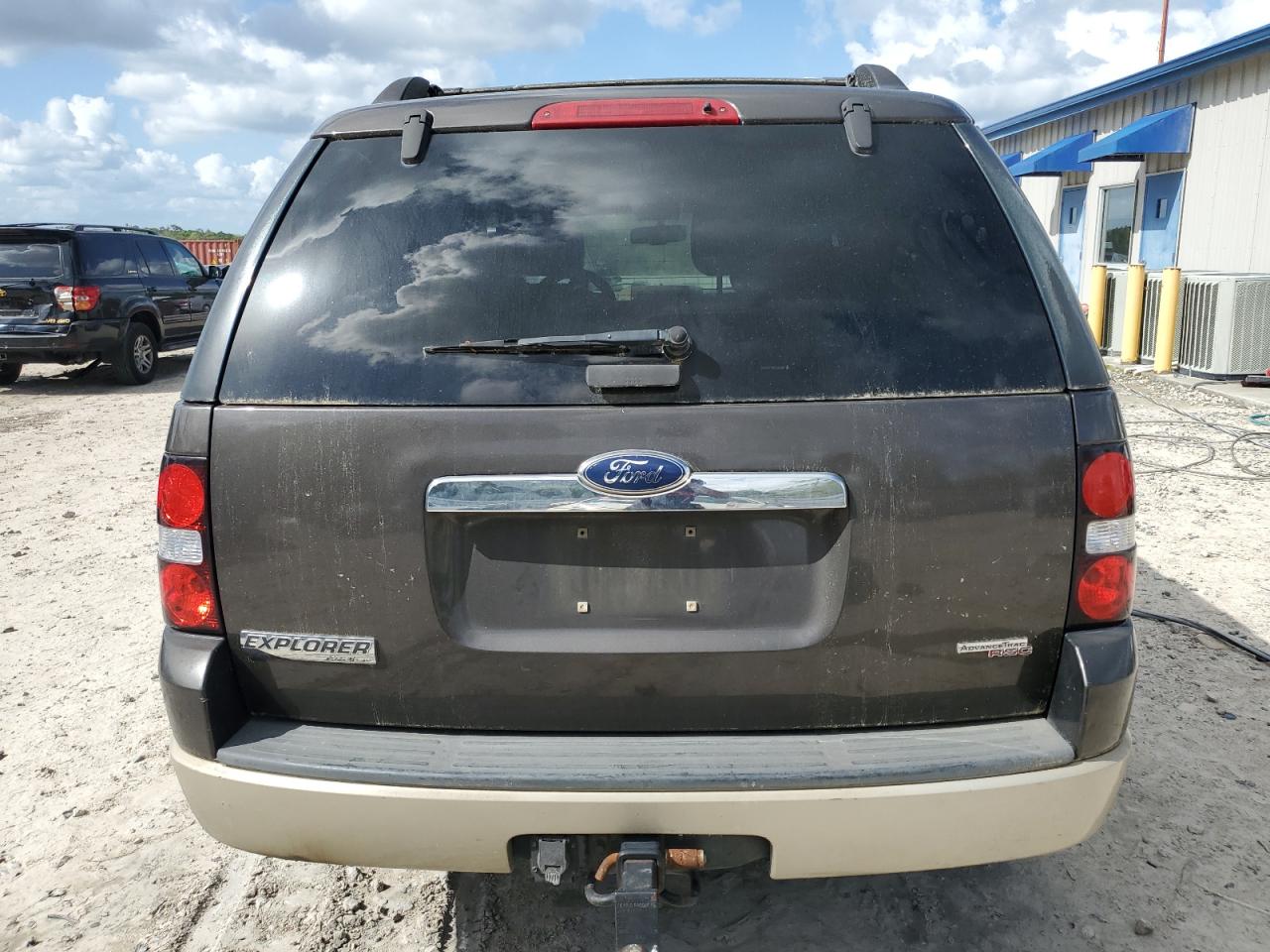 2007 Ford Explorer Eddie Bauer VIN: 1FMEU64877UB72893 Lot: 49466955
