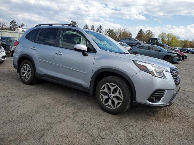  SUBARU FORESTER 2022 Silver