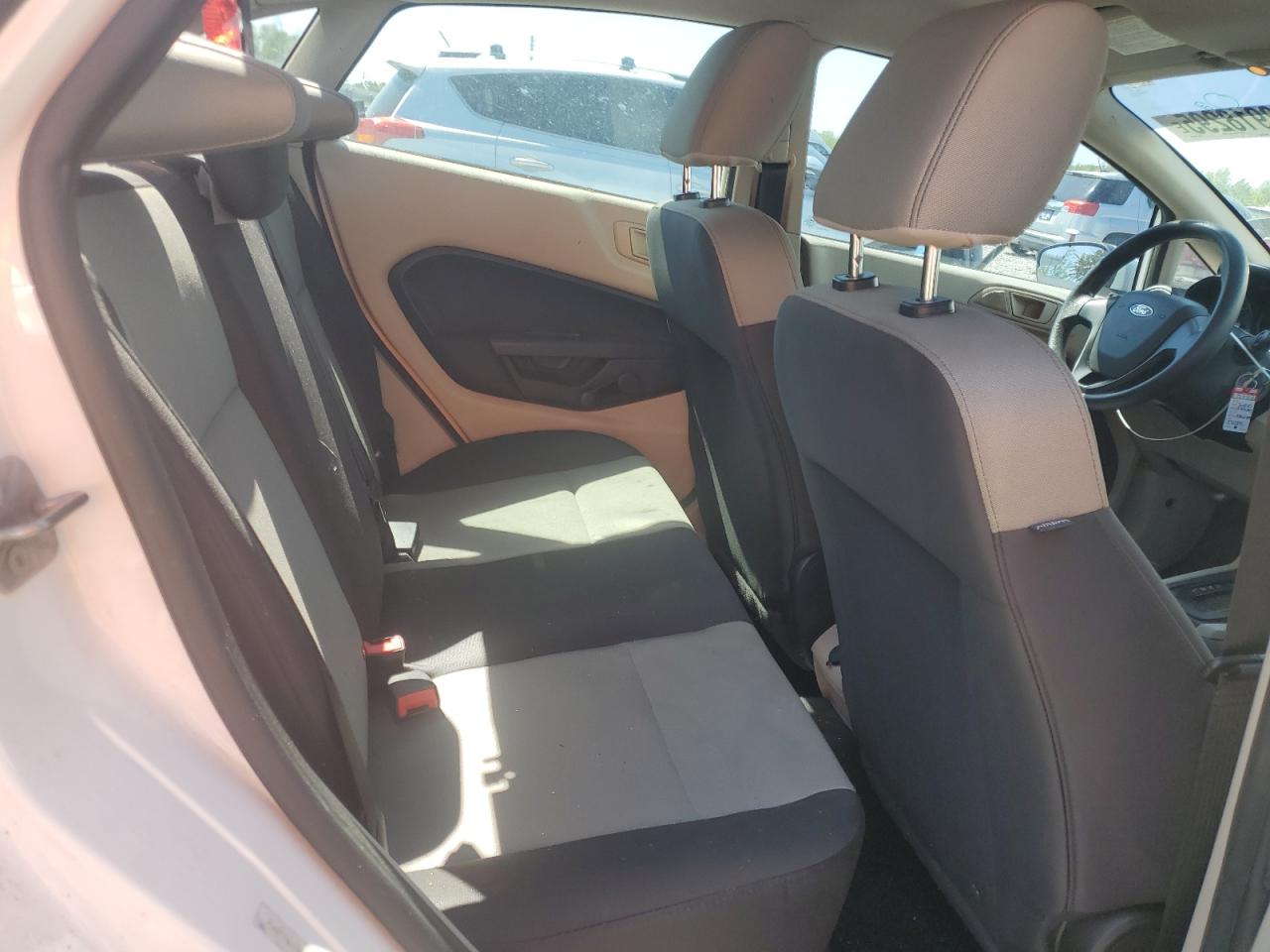 2013 Ford Fiesta S VIN: 3FADP4AJ6DM225821 Lot: 52918295