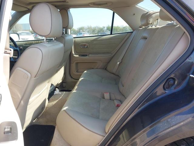 2002 LEXUS IS200 SE