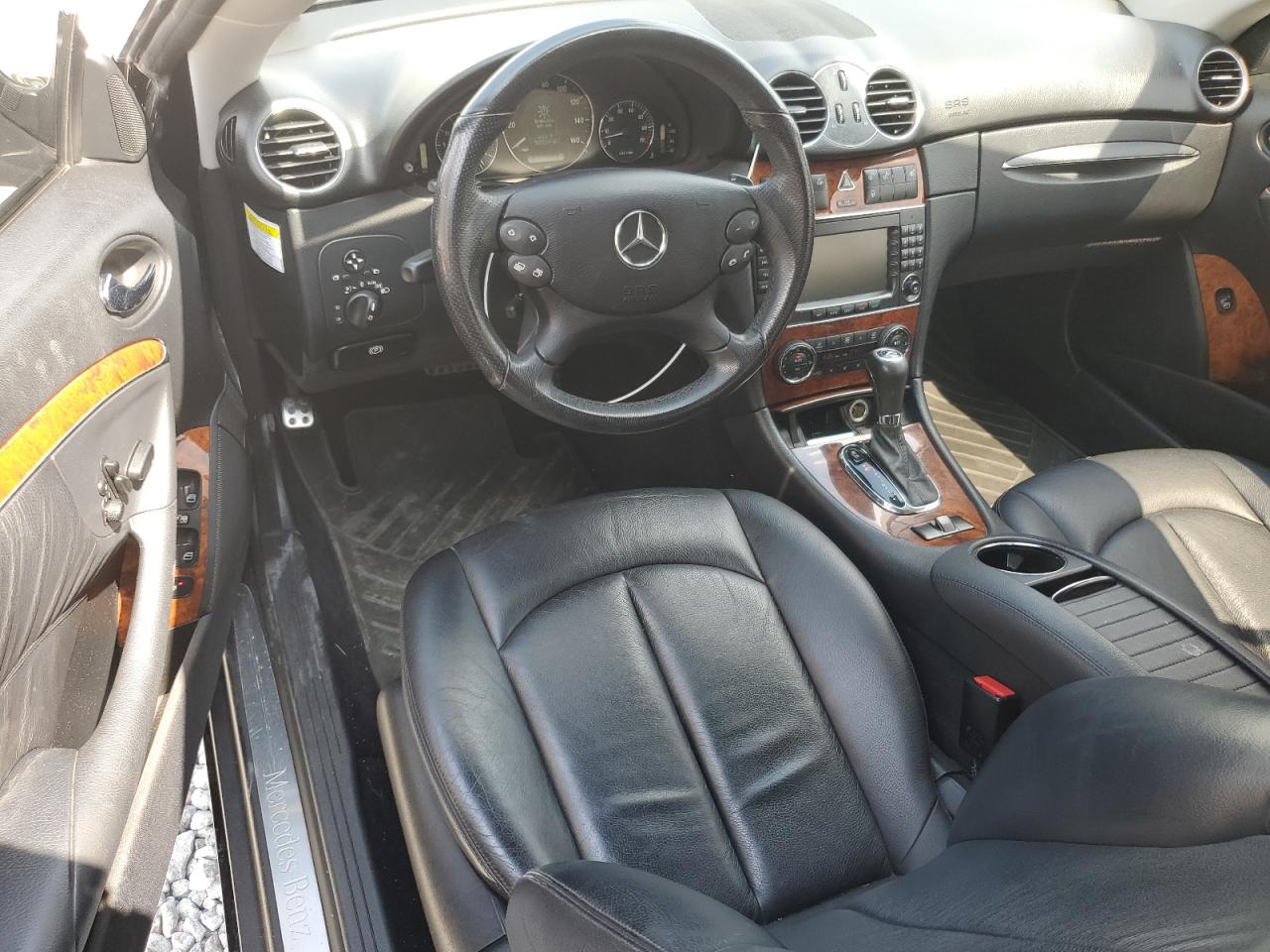 2007 Mercedes-Benz Clk 550 VIN: WDBTK72G97T081629 Lot: 54391025